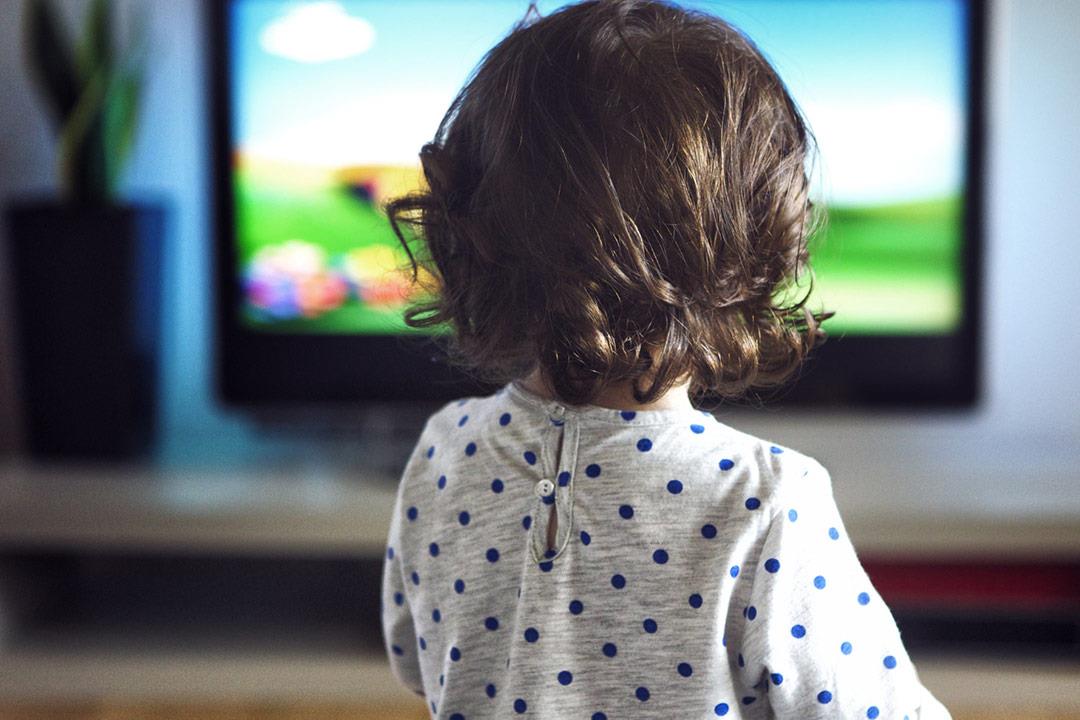 تاثير التلفزيون على الرضع