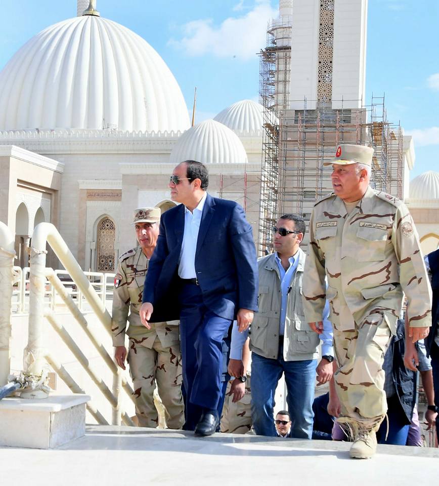 الرئيس السيسى فى مسجد العاصمة الإدارية الجديدة