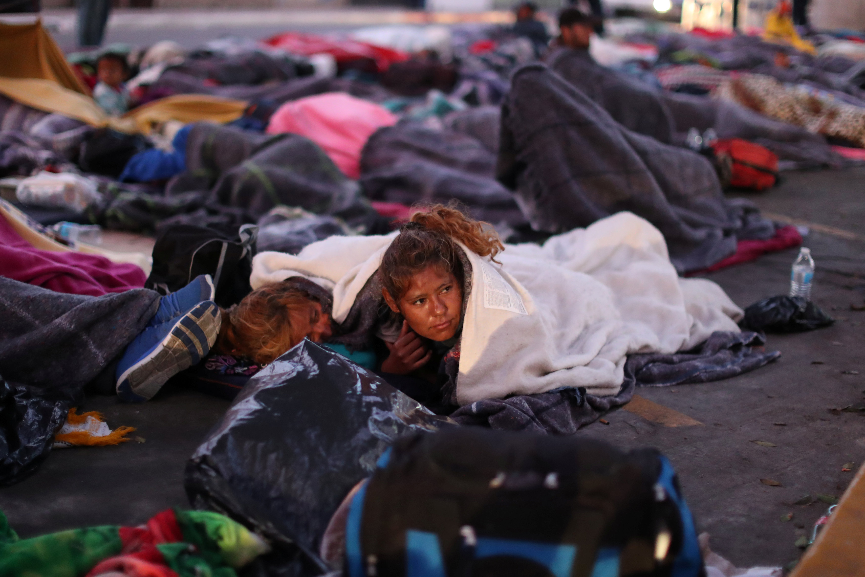 آلاف المهاجرون فى مخيم للايواء بالمكسيك (10)