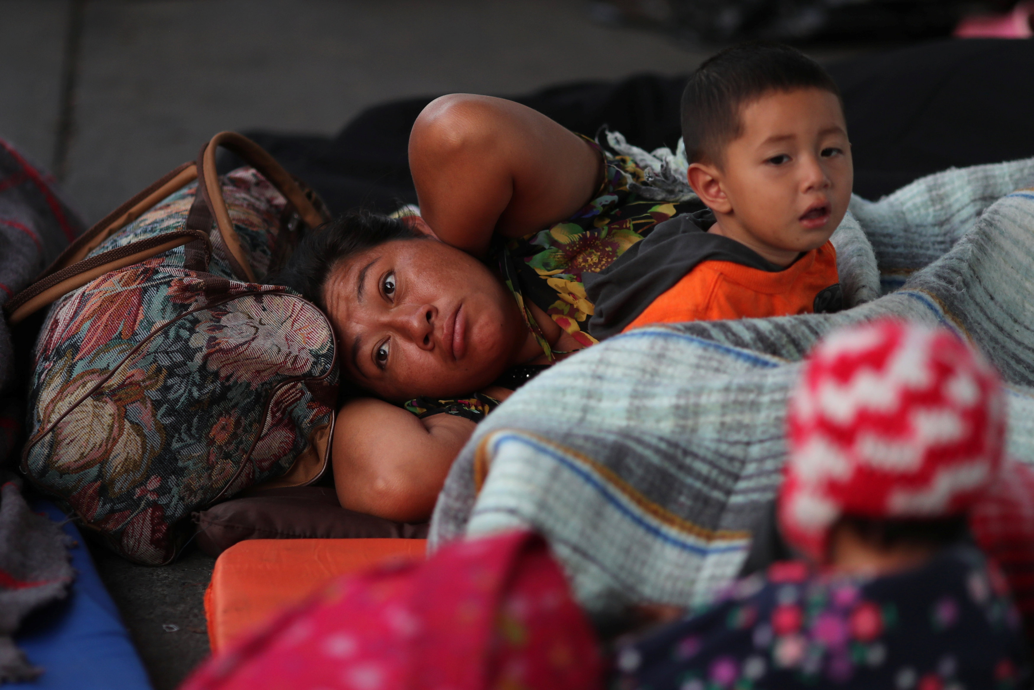 آلاف المهاجرون فى مخيم للايواء بالمكسيك (9)