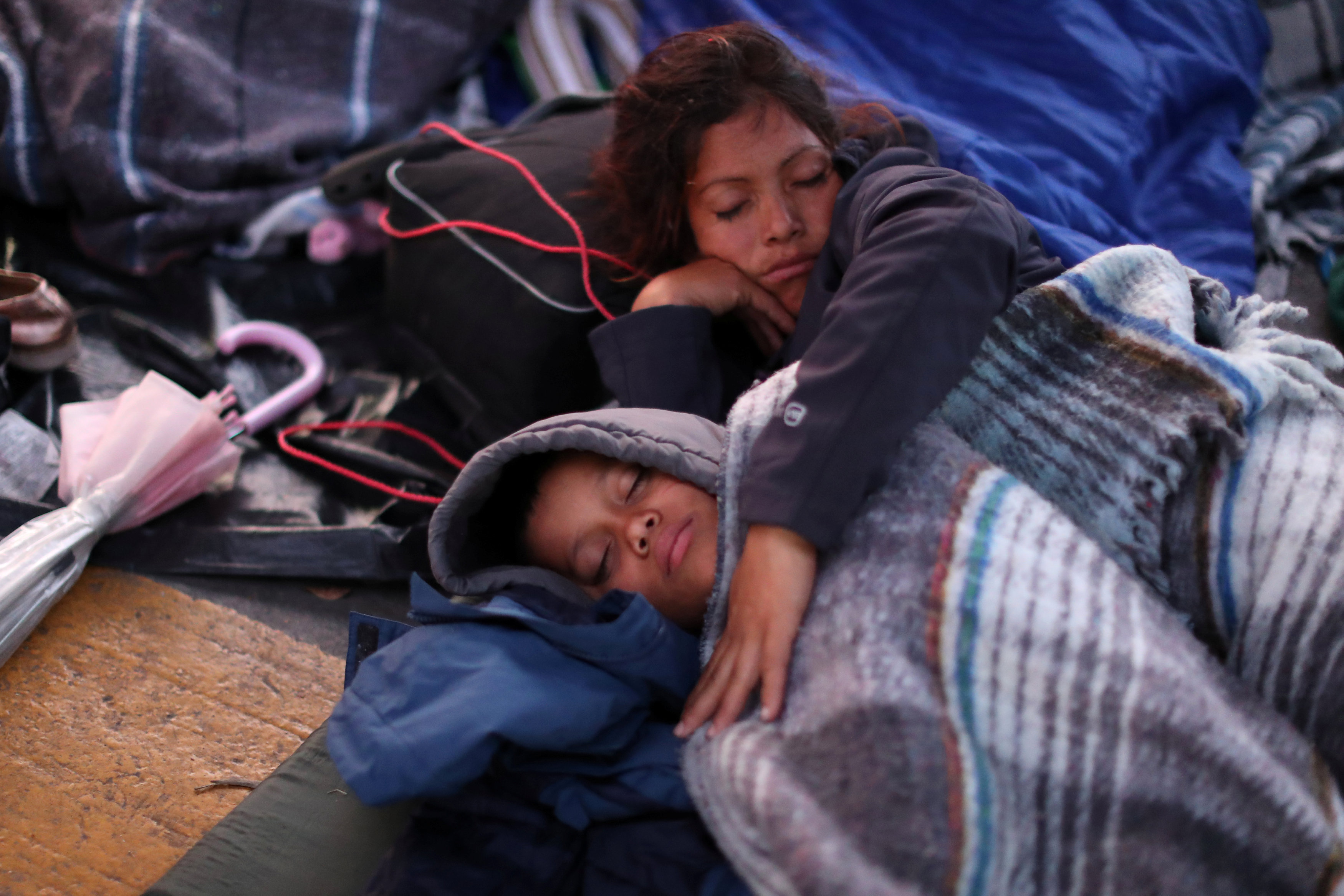 آلاف المهاجرون فى مخيم للايواء بالمكسيك (6)