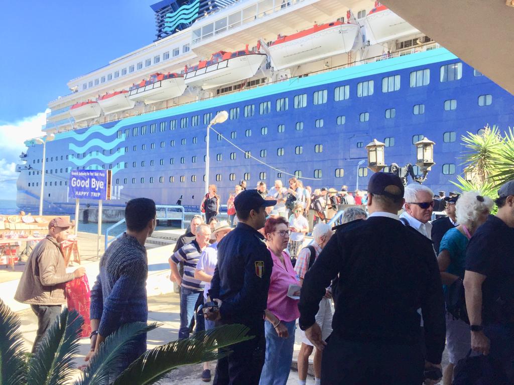 ميناء بورسعيد السياحى يستقبل سفينة الركاب الضخمة HORIZON (1)
