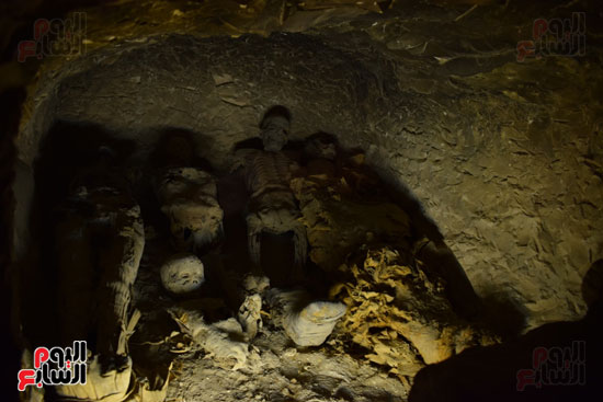 وزير الآثار يعلن اكتشاف مقبرة ثاو آر خت إف بالأقصر (17)