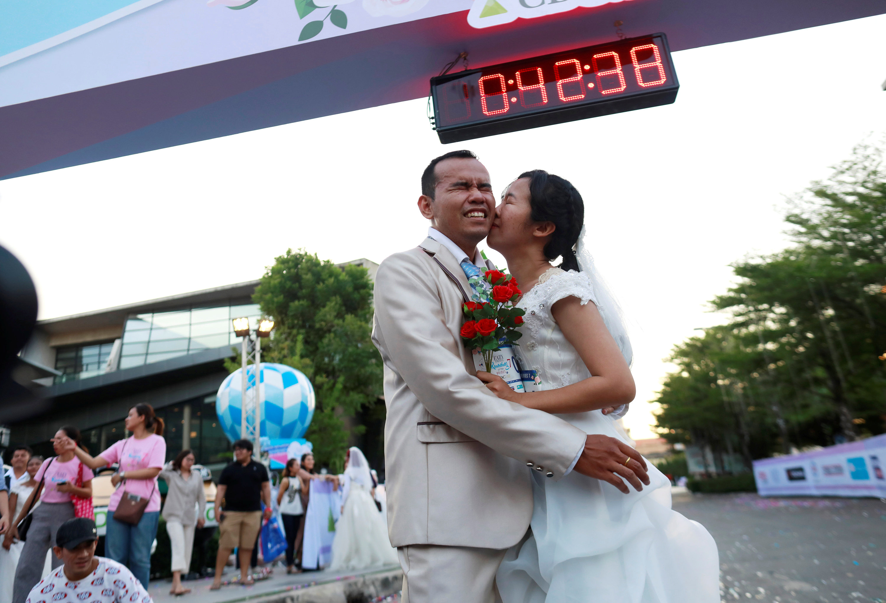 سباق العرائس فى تايلاند (10)