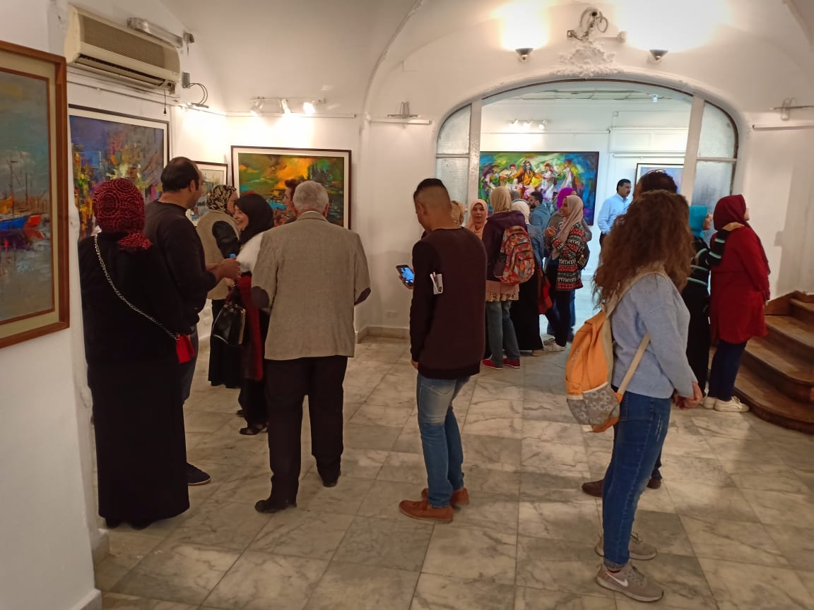 17 جانب من الحضور فى معرض الفنان الدكتور طاهر عبدالعظيم
