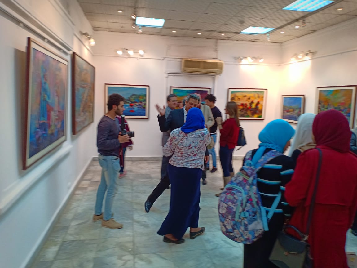 16 جانب من الحضور فى معرض الفنان الدكتور طاهر عبدالعظيم