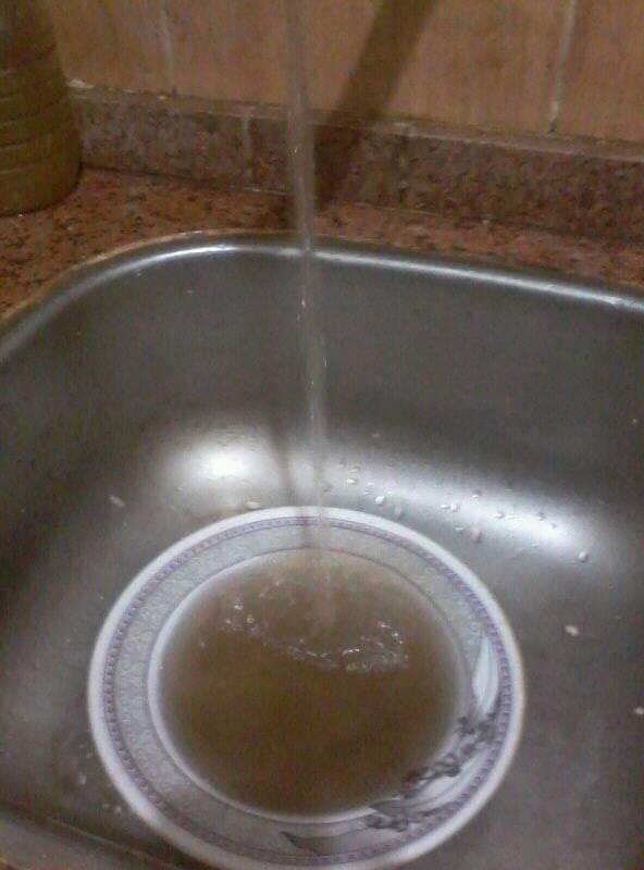 تلوث مياه الشرب يهدد حياة أهالى قرية جزى فى المنوفية (7)