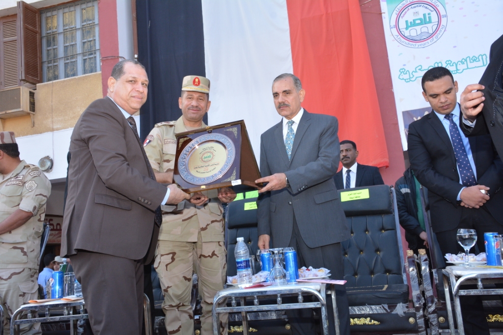 جامعة أسيوط تشارك مدرسة ناصر العسكرية احتفالها (8)