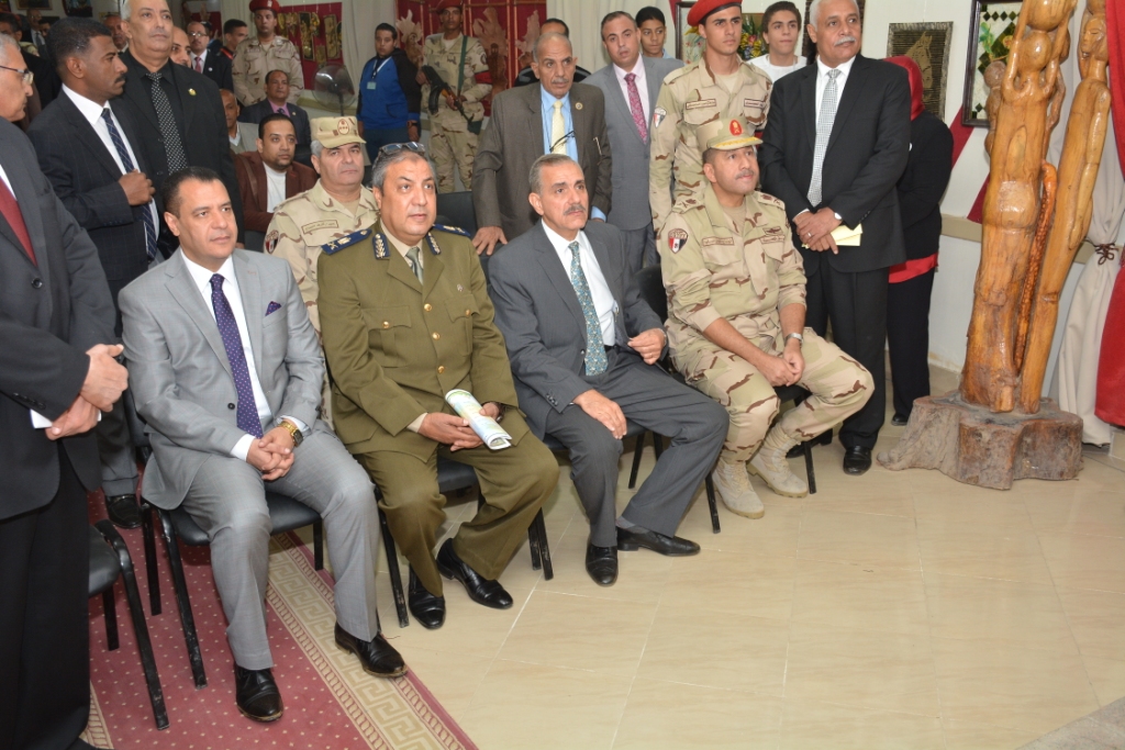 جامعة أسيوط تشارك مدرسة ناصر العسكرية احتفالها (14)