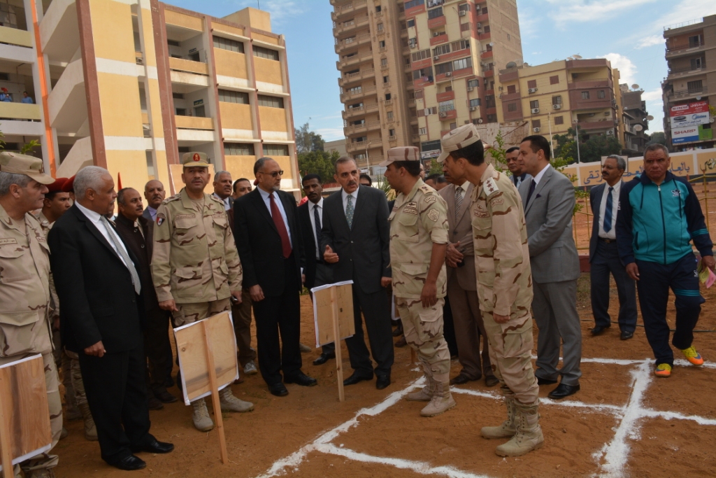 جامعة أسيوط تشارك مدرسة ناصر العسكرية احتفالها (13)