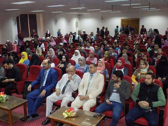 جامعة الفيوم تستضيف أمير الشعراء العرب بكلية دار العلوم (2)