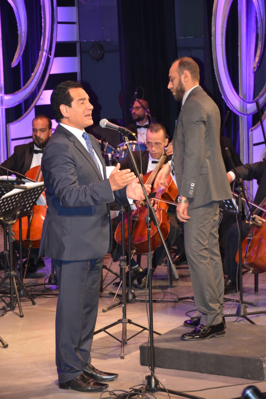 محمد ثروت يفتتح حفلات مهرجان الموسيقى العربية (2)