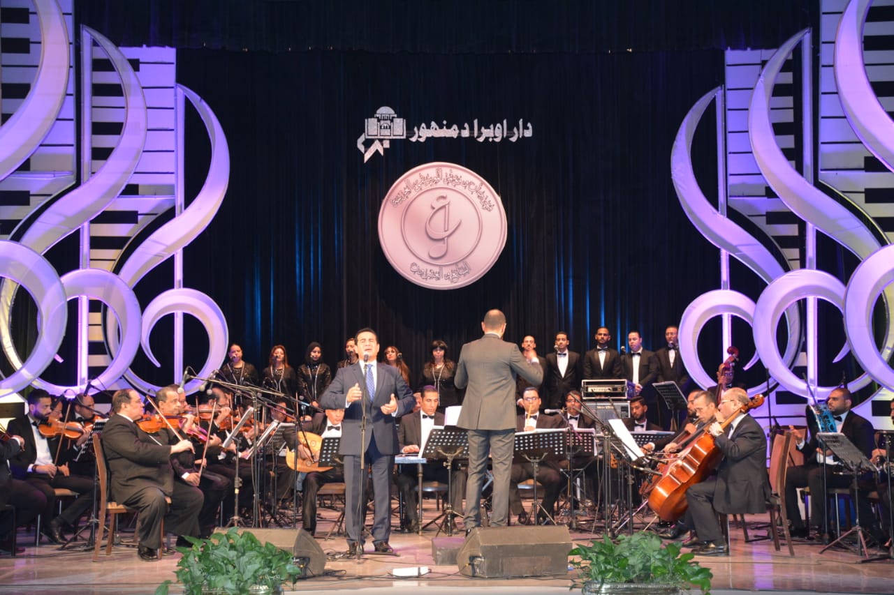 محمد ثروت يفتتح حفلات مهرجان الموسيقى العربية (7)