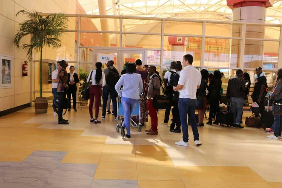 مطار شرم الشيخ يستقبل الوفود المشاركة في منتدى شباب العالم (5)