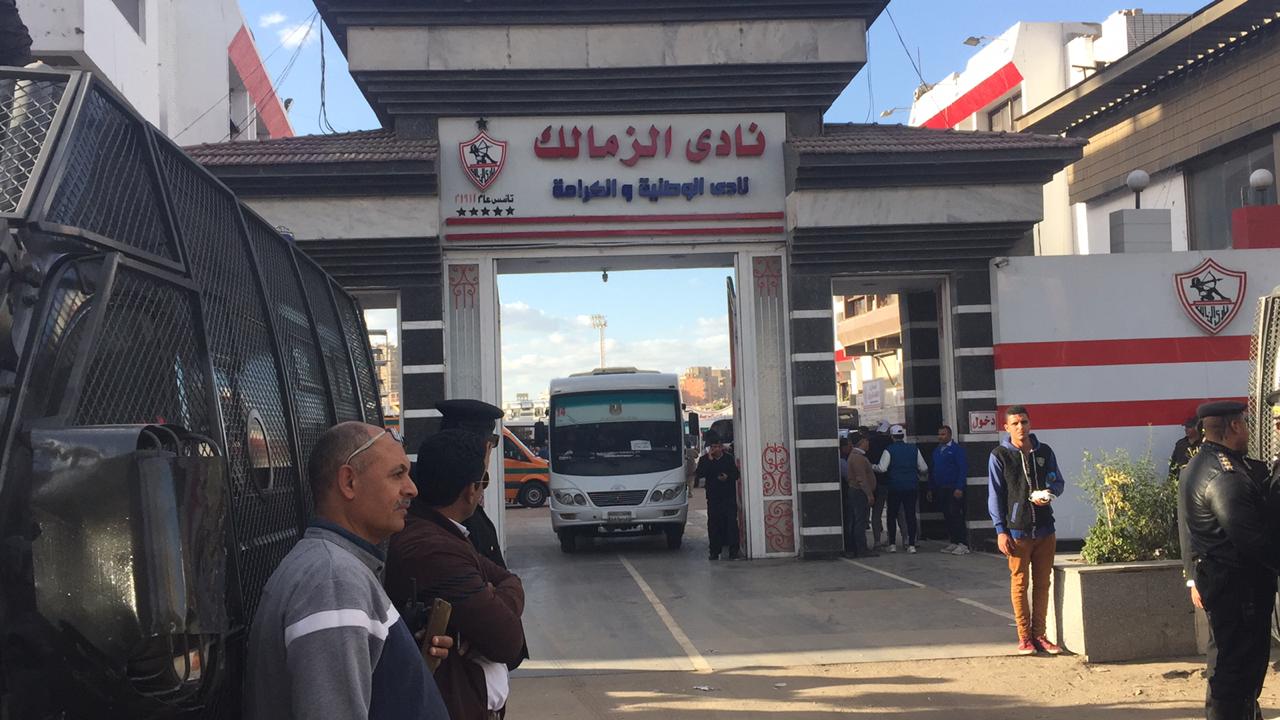 اتوبيسات جماهير الزمالك