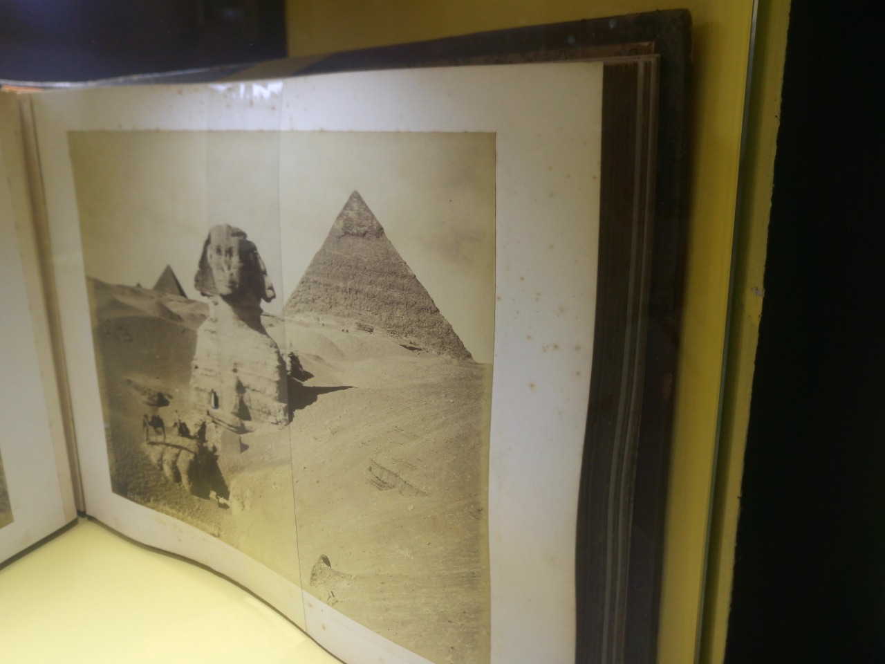ألبوم صور عن مصر يضم 82 صورة عمره 138 عامًا (1)