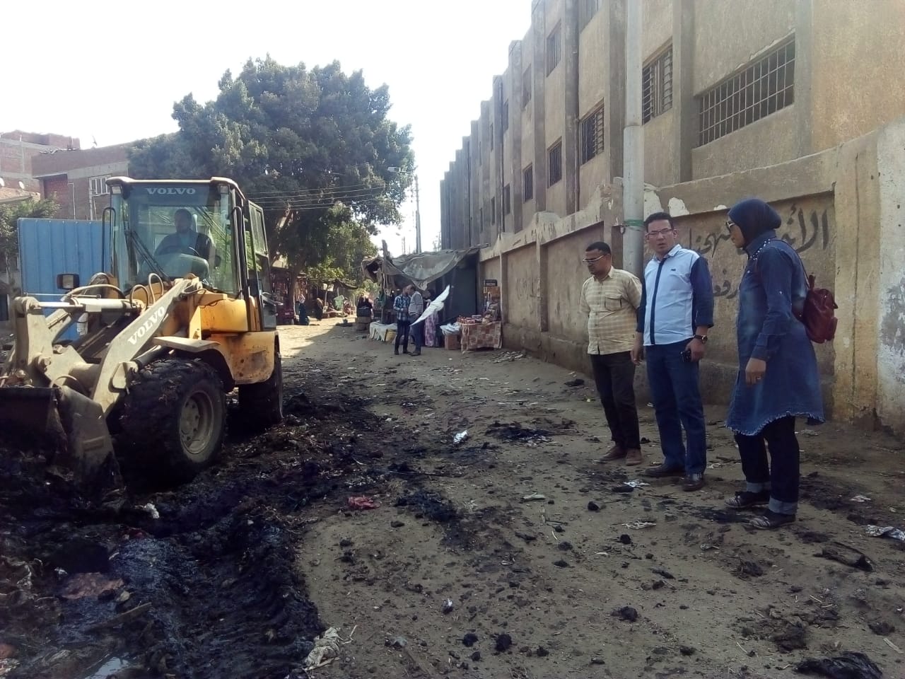 رفع القمامة من أمام مدرسة بشبين القناطر (7)