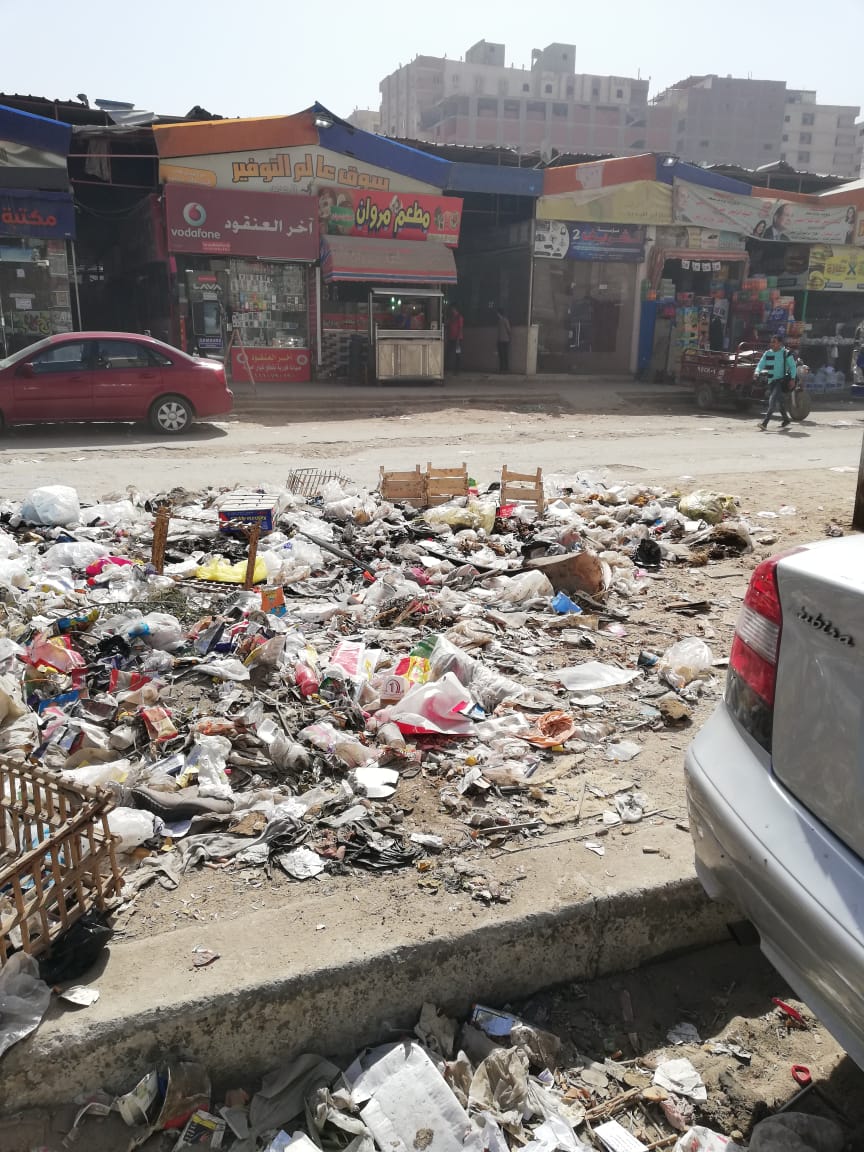 القمامة بشارع المجزر الآلى فى الهرم (4)