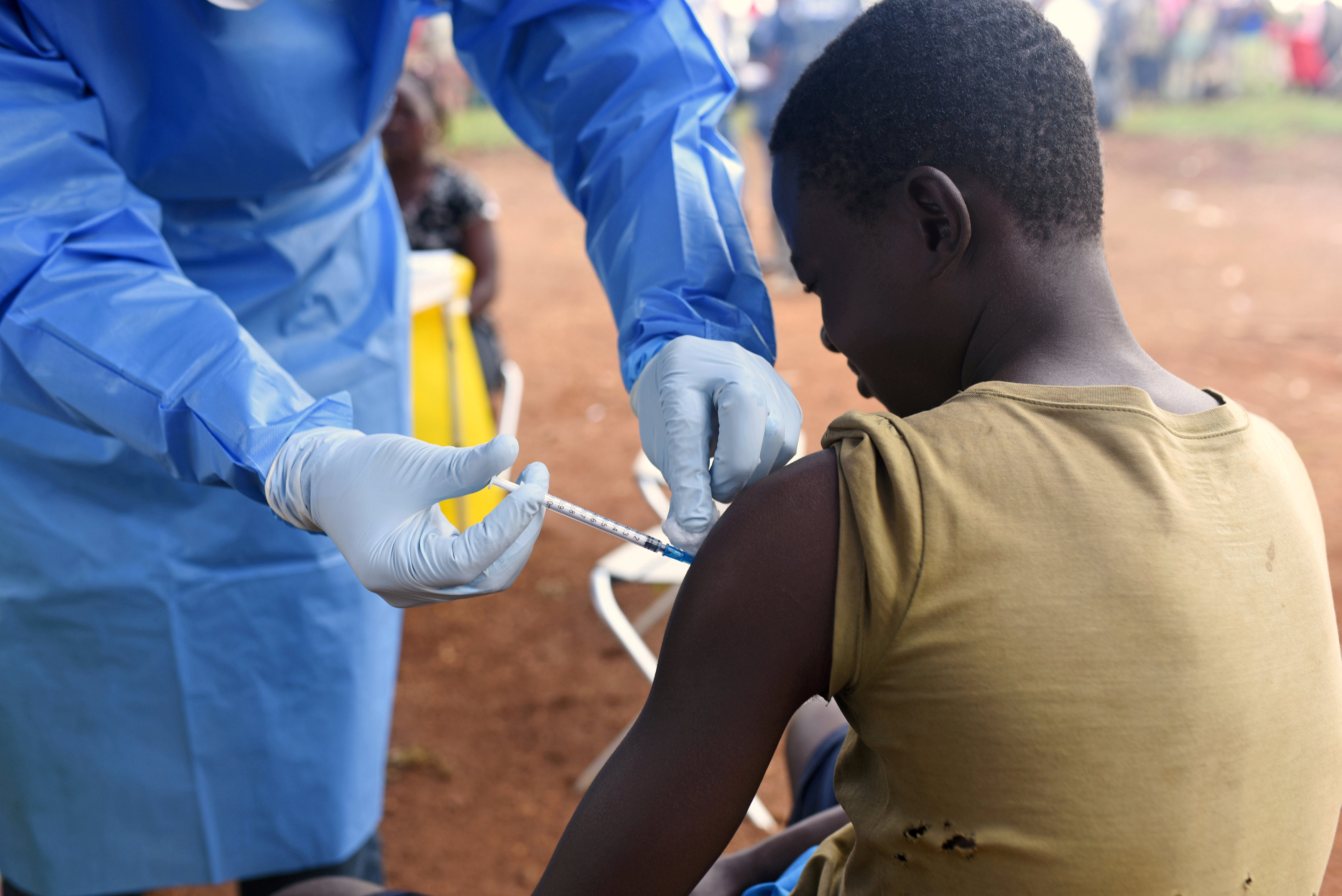 حملة تطعيم ضد الإيبولا