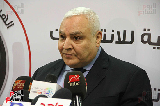 صور لاشين إبراهيم رئيس الهيئة الوطنية للانتخابات (7)