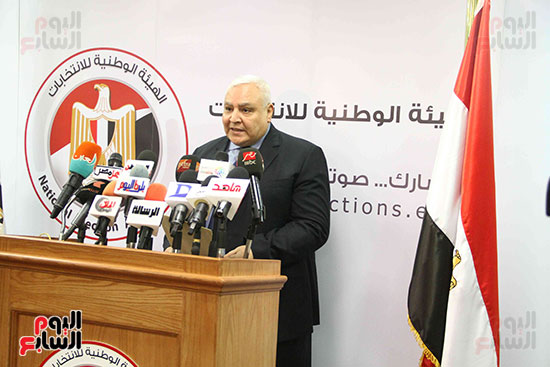 صور لاشين إبراهيم رئيس الهيئة الوطنية للانتخابات (11)