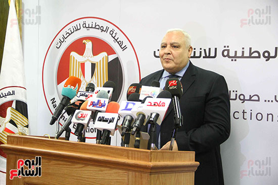 صور لاشين إبراهيم رئيس الهيئة الوطنية للانتخابات (4)
