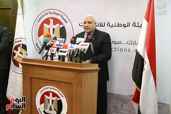 صور لاشين إبراهيم رئيس الهيئة الوطنية للانتخابات (12)