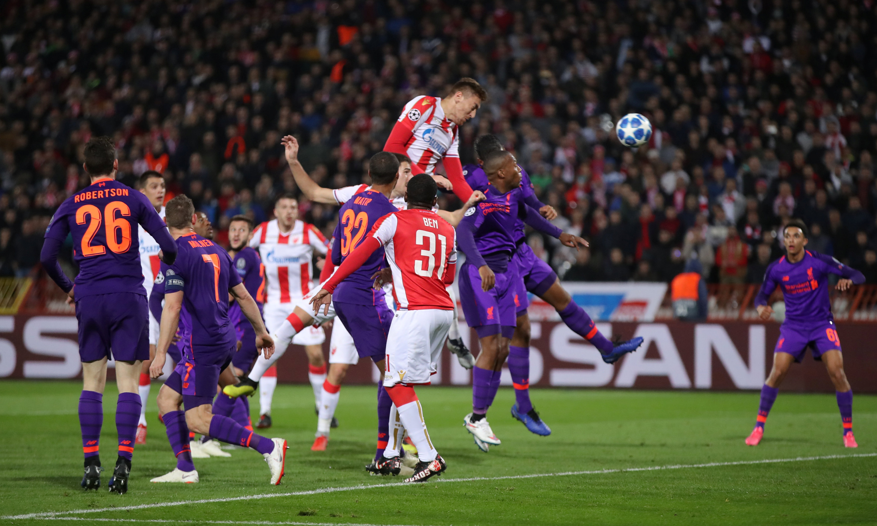 سقوط ليفربول أمام النجم الأحمر في دوري الأبطال بثنائية  (4)