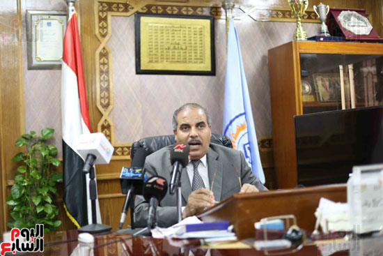 الدكتور محمد المحرصاوى رئيس جامعة الأزهر (6)