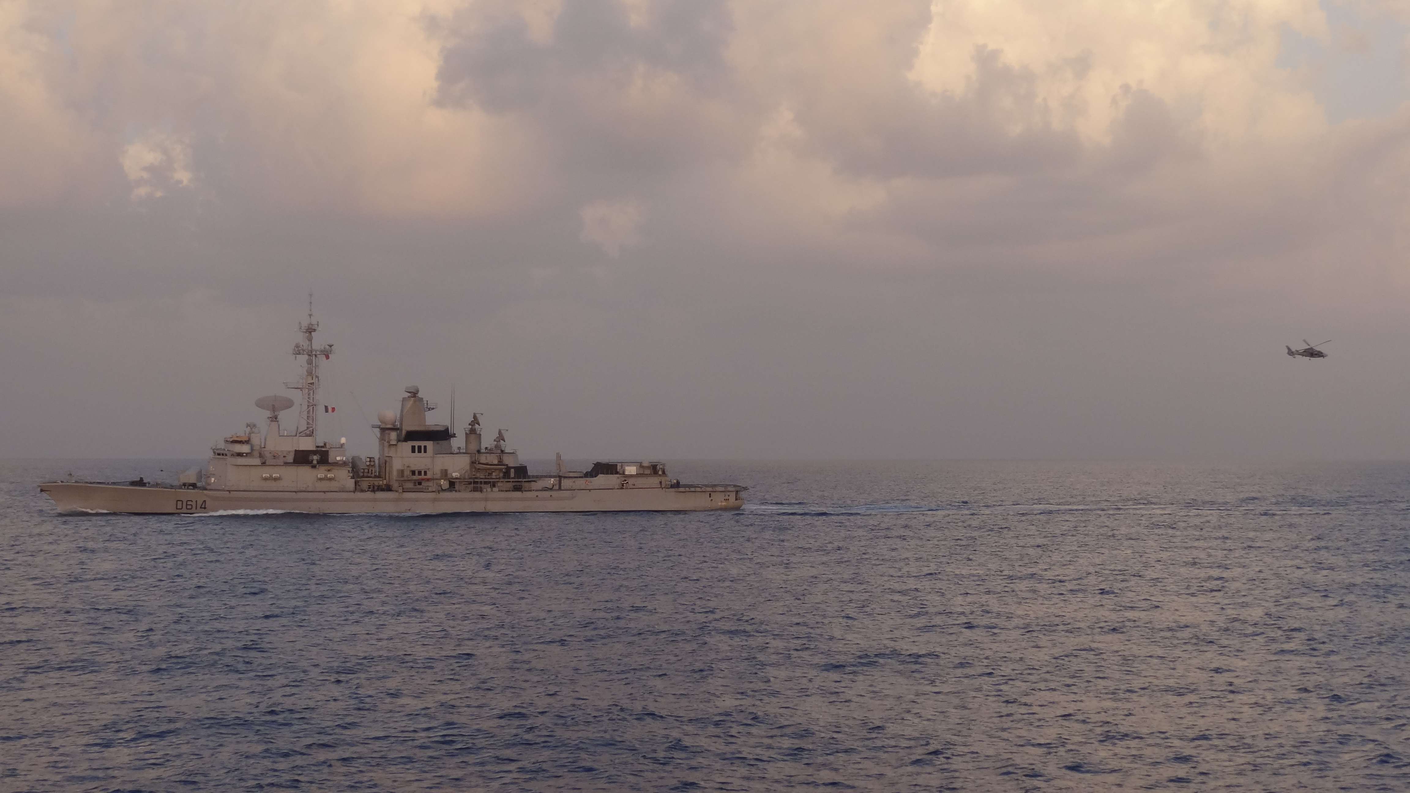 القوات البحرية المصرية والفرنسية تنفذان تدريب عابر بنطاق البحر المتوسط (4)