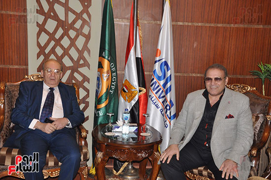مجلس أمناء جامعة سيناء لبحث التعاون (1)