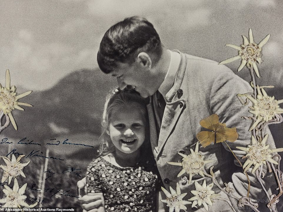 صورة هتلر مع الطفلة اليهودية