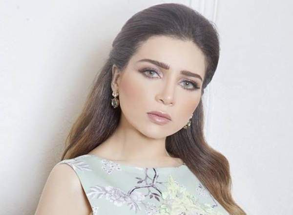مى عز الدين مى عز الدين