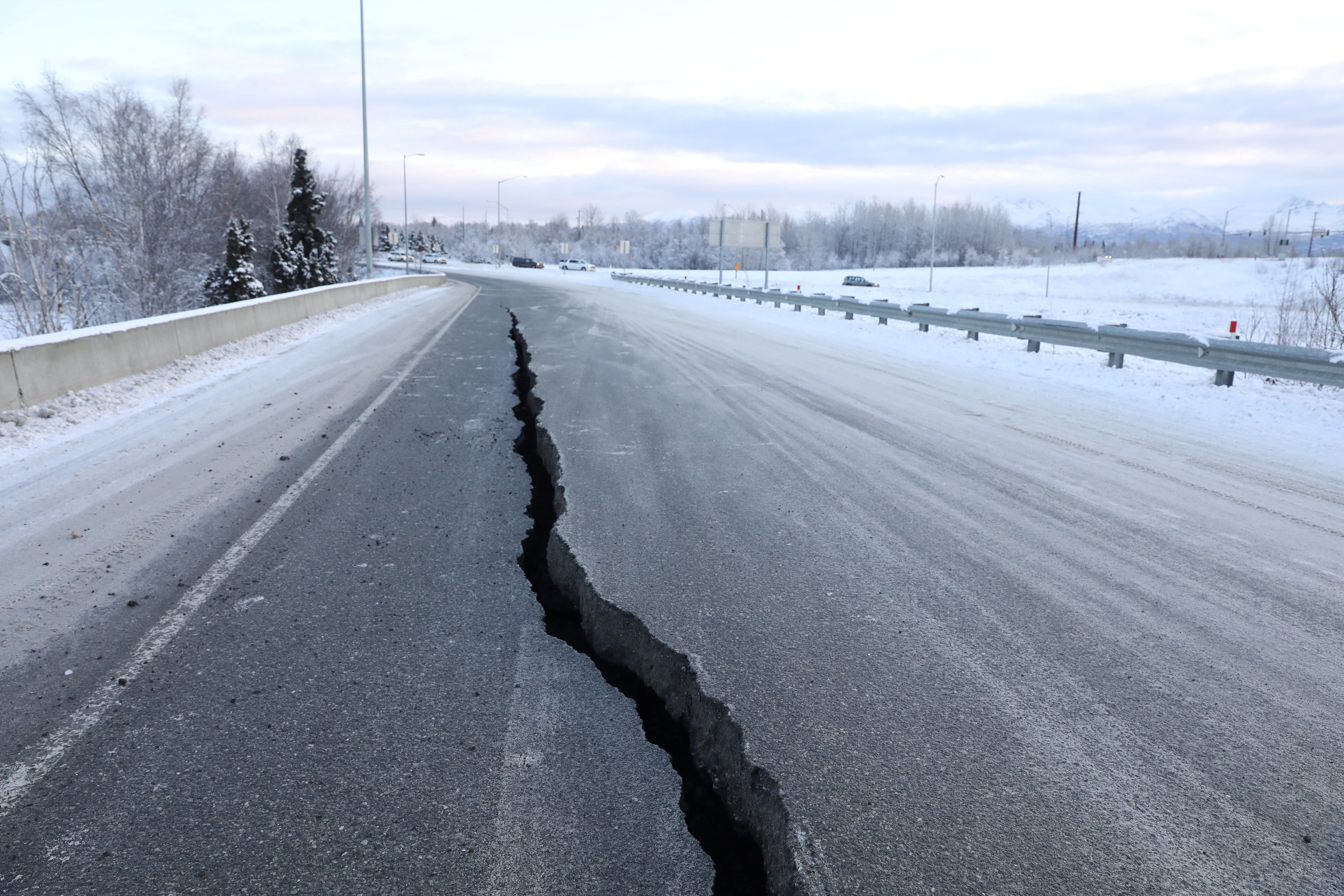 زلزال عنيف فى ألاسكا  (9)