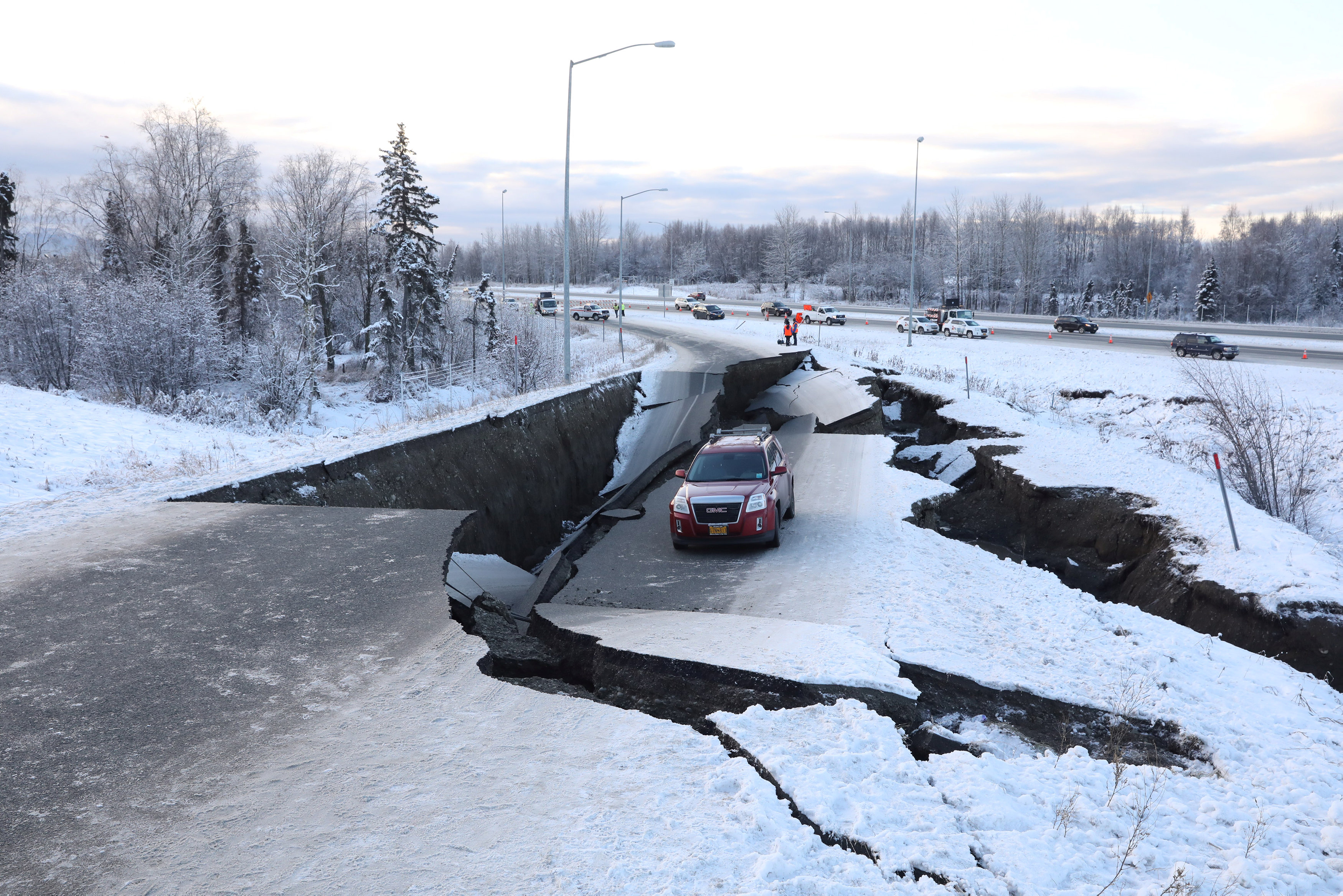 زلزال عنيف فى ألاسكا  (5)