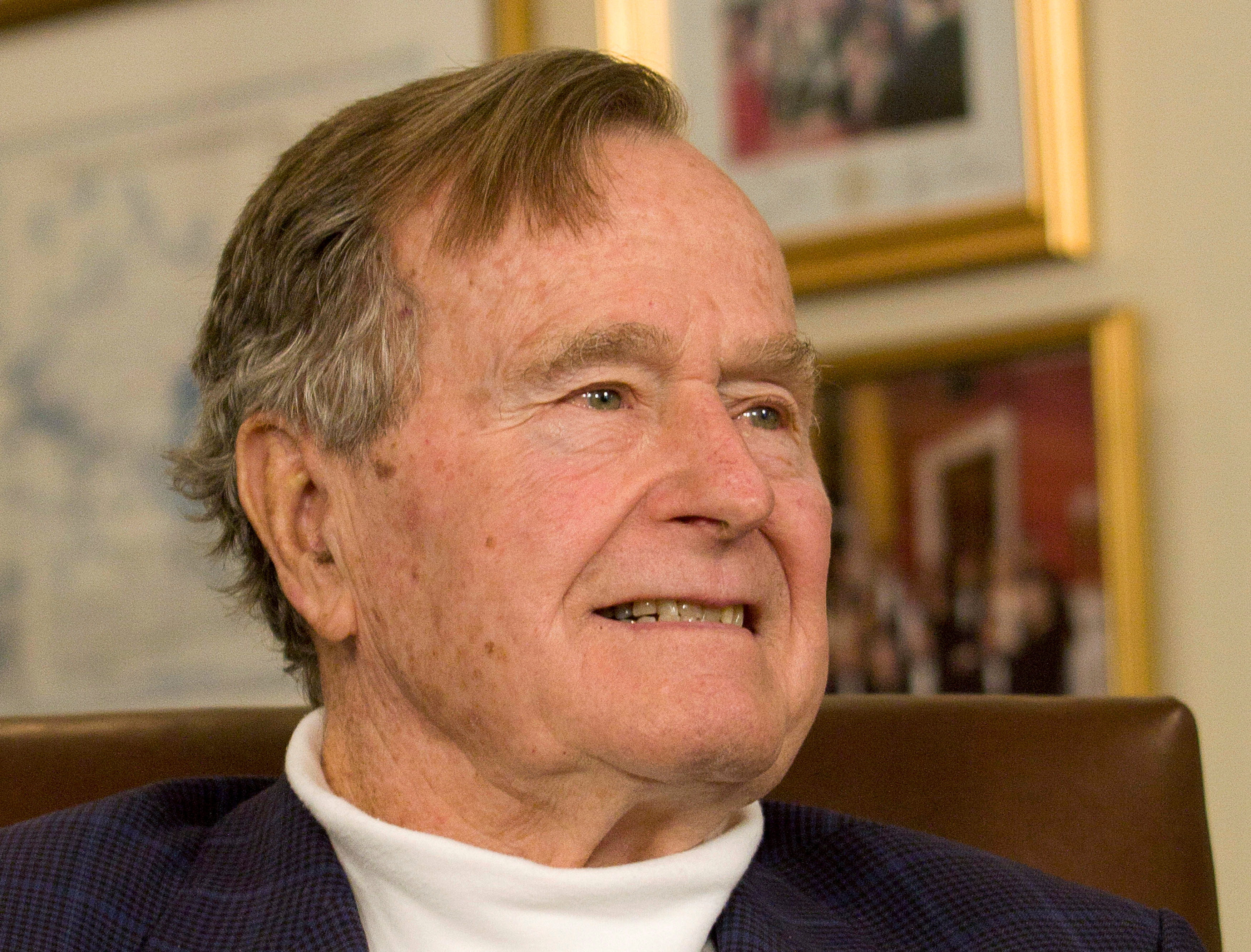 جورج بوش الأب  الرئيس الأمريكى الأسبق  (14)