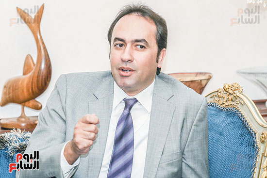 الدكتور محمد عمر، نائب الوزير لشؤون المعلمين