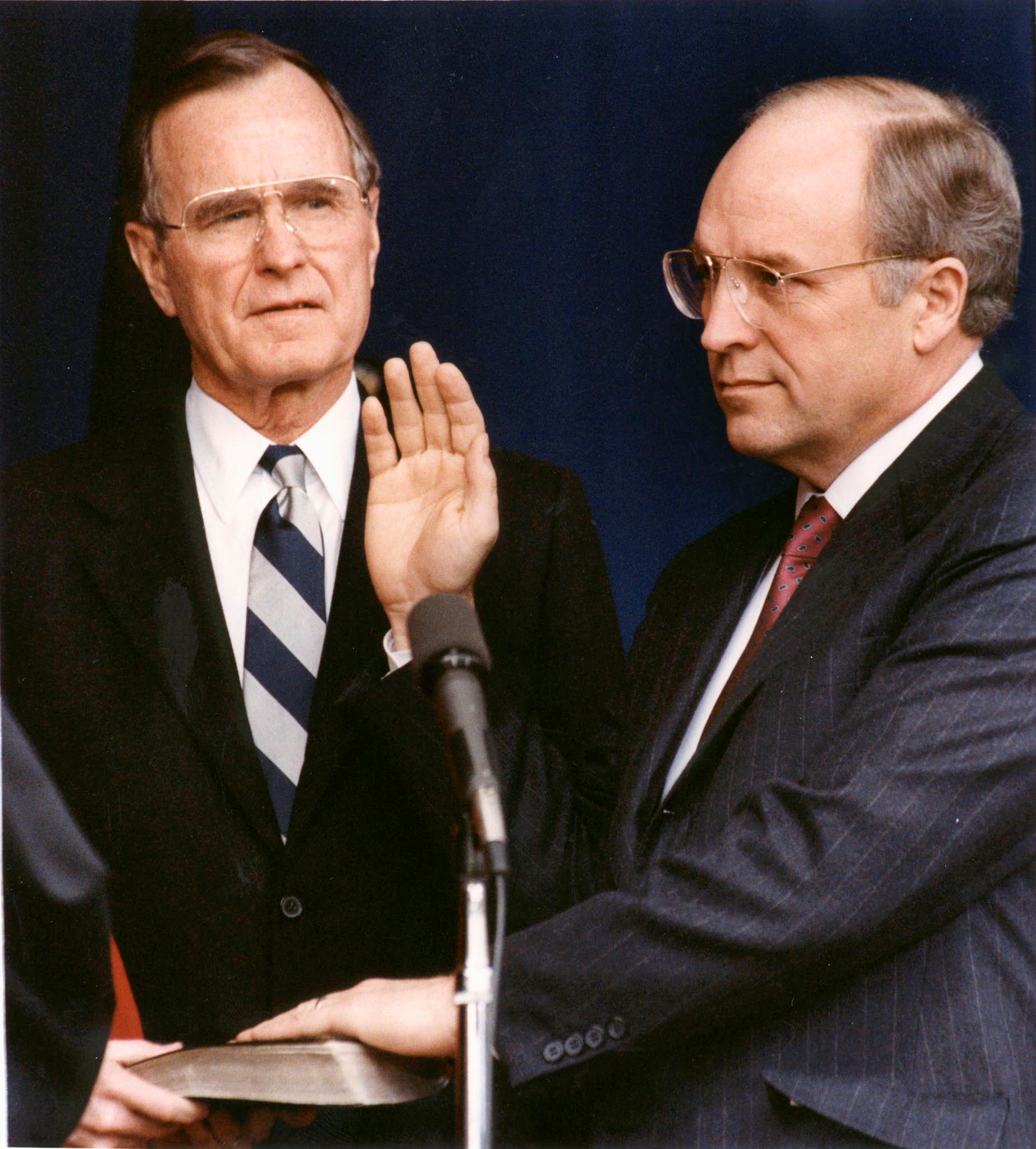 جورج بوش الأب  الرئيس الأمريكى الأسبق  (5)
