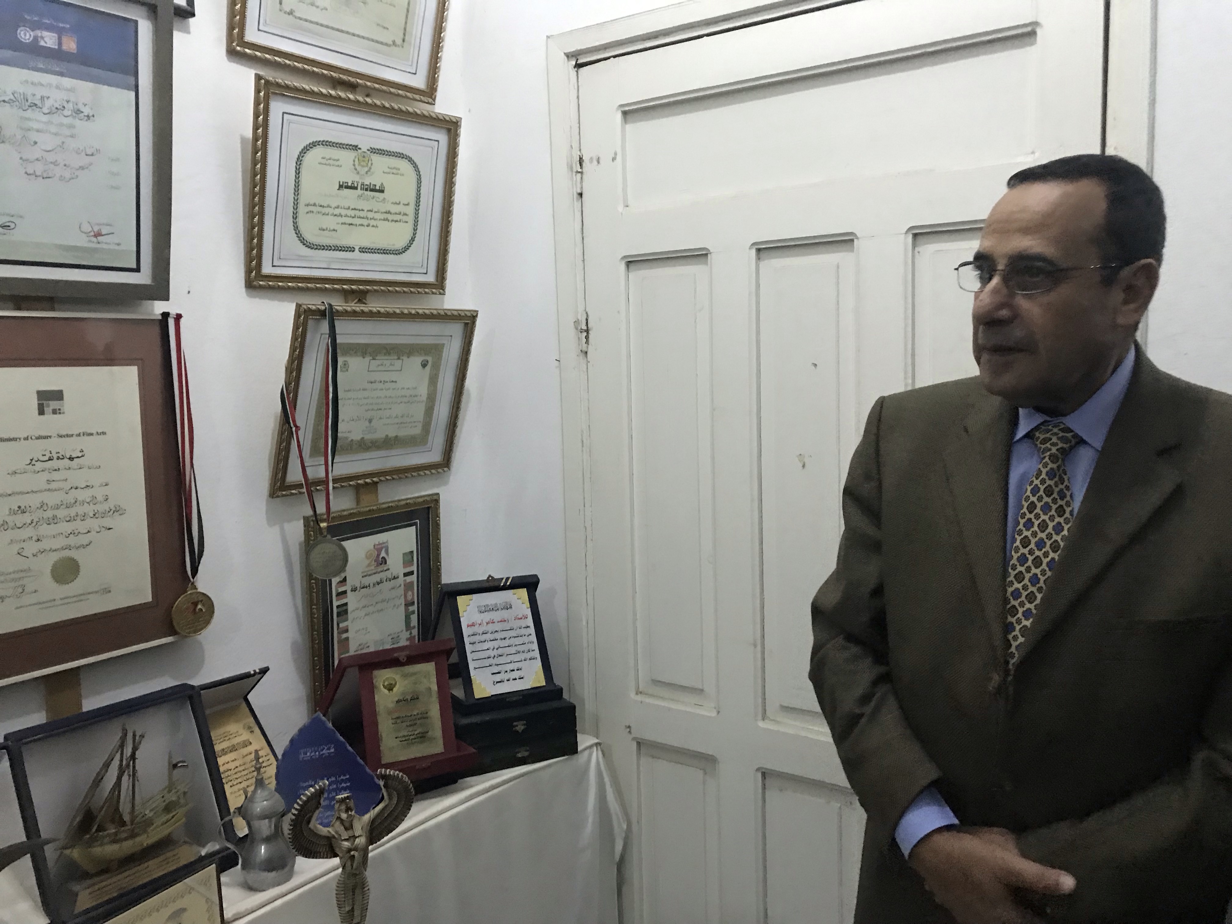 محافظ شمال سيناء يفتتح قاعة  البايكة  للفنون بالعريش (4)