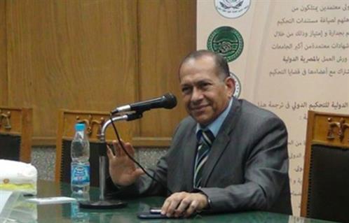 الدكتور ناجى عبد المؤمن عميد كلية الحقوق بجامعة عين شمس (2)