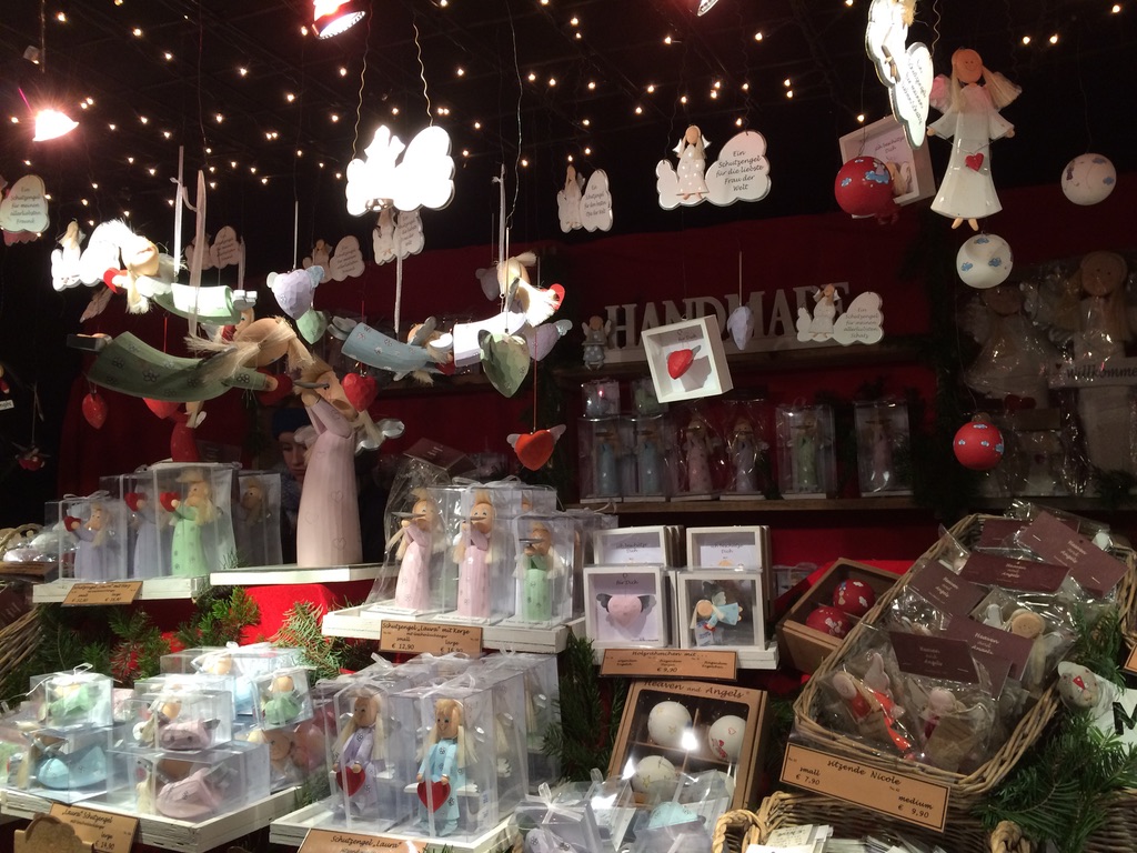 هدايا سوق عيد الميلاد في مدينة بون غرب ألمانيا- سمر سمير- اليوم السابع هدايا سوق عيد الميلاد في مدينة بون غرب ألمانيا- سمر سمير- اليوم السابع