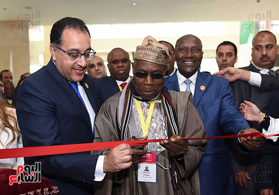 رئيس الوزراء يفتتح فعاليات المعرض الأفريقى الأول للتجارة البينية (25)