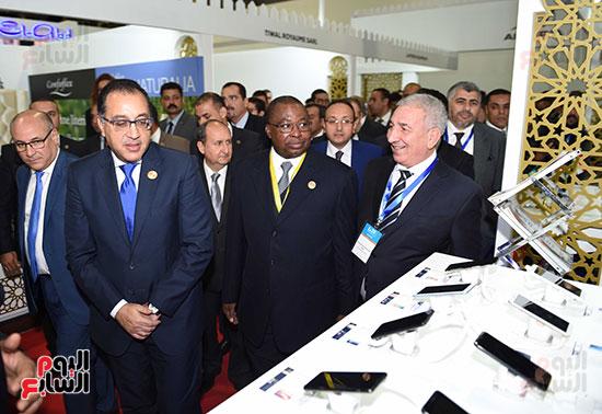 رئيس الوزراء يفتتح فعاليات المعرض الأفريقى الأول للتجارة البينية (29)