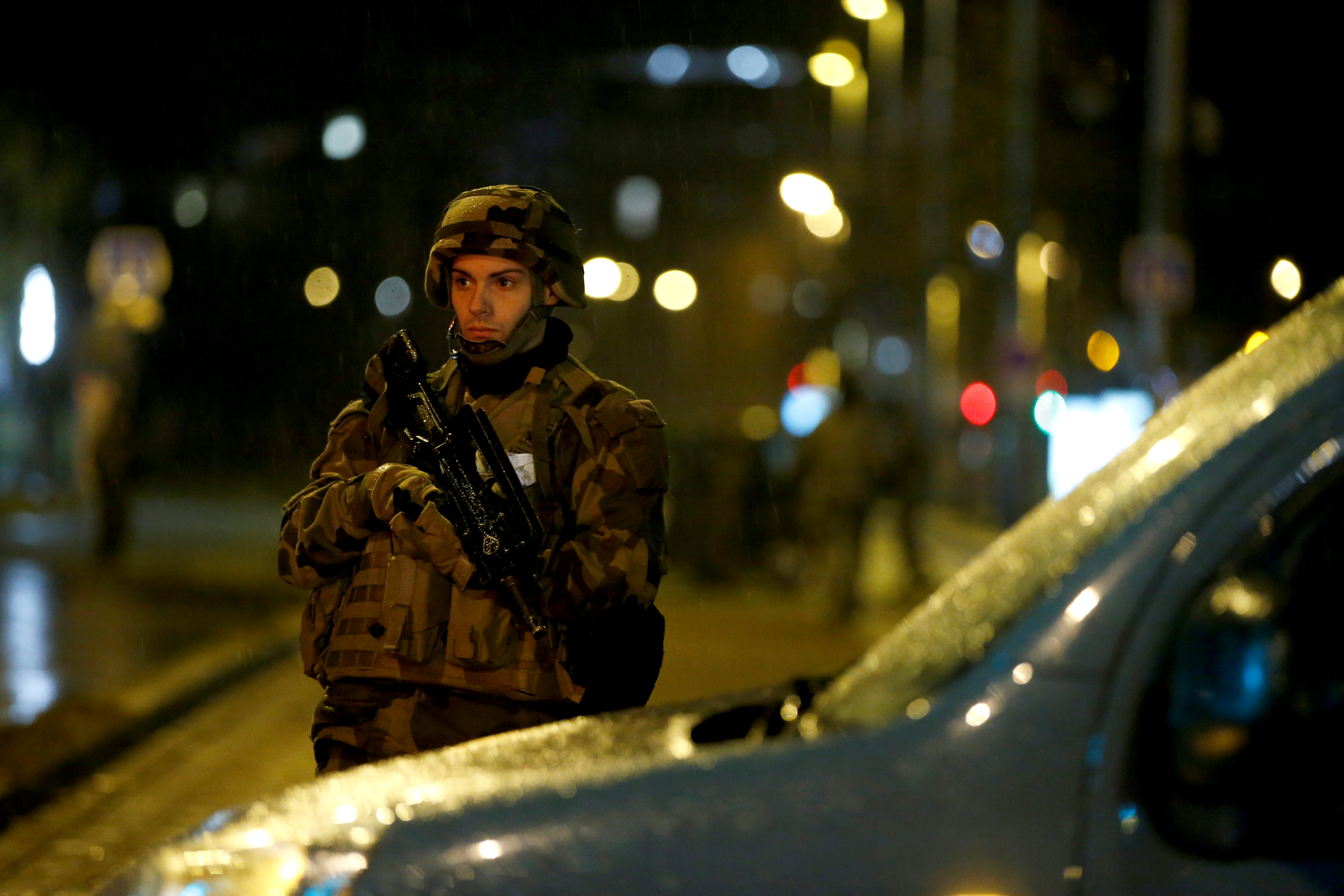 الشرطة الفرنسية تواصل حالة الاستنفار بعد إطلاق النار