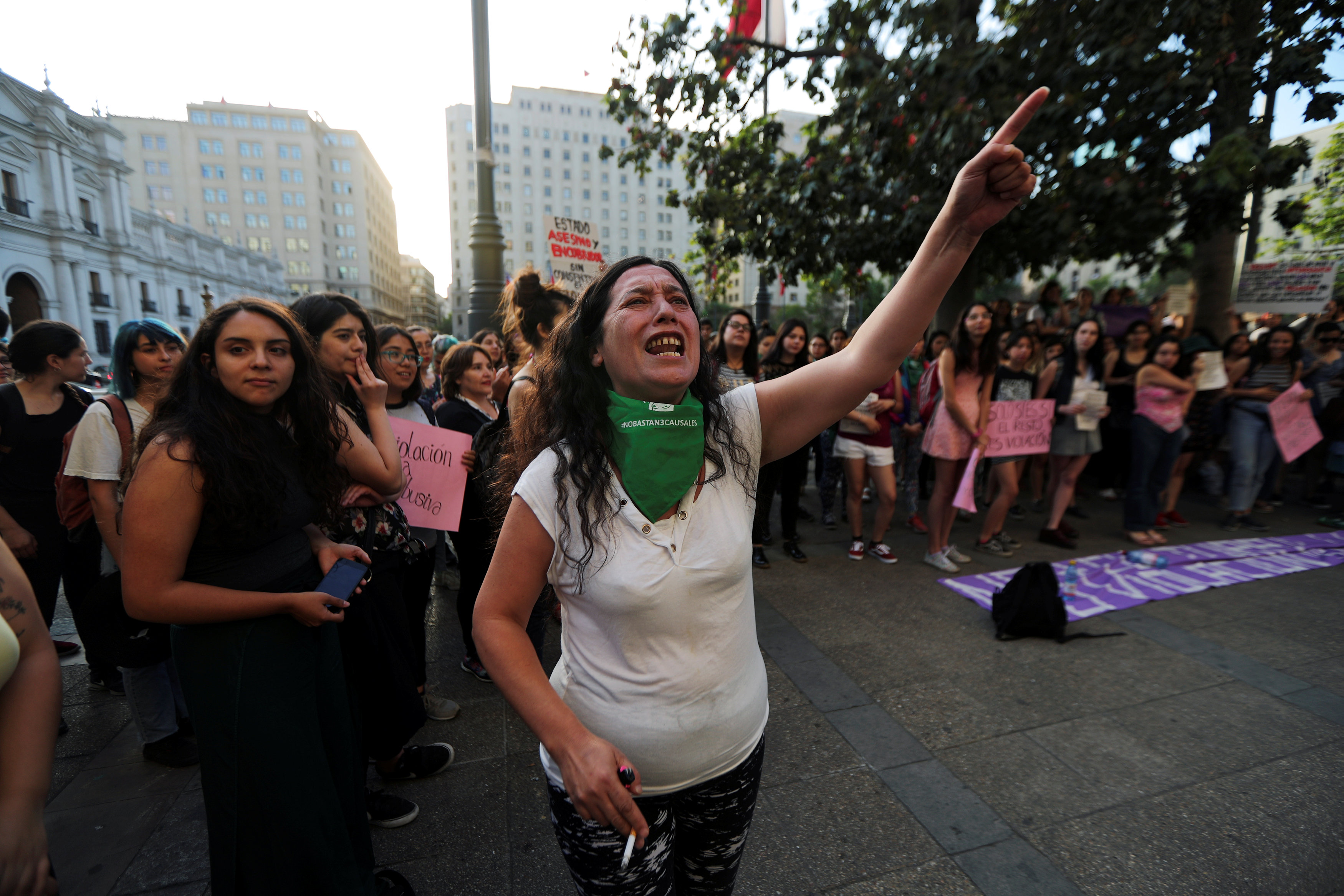  احتجاجات فى تشيلى تطالب بإنهاء العنف ضد المرأة (5)