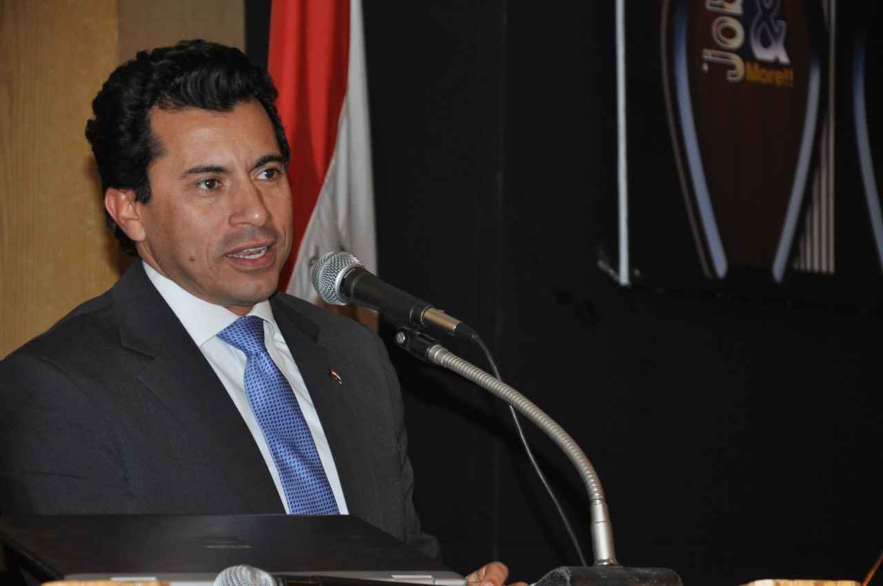 وزير الشباب والرياضة يحضر مهرجان مصر المستقبل بجامعة حلوان (1)