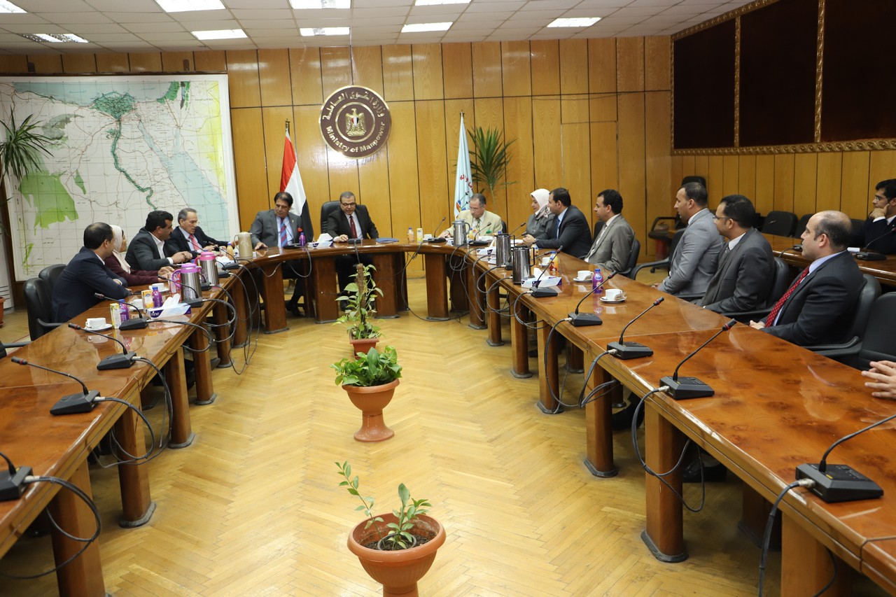جانب من اجتماع وزير القوى العاملة بالوفد البرلمانى الأردنى (7)