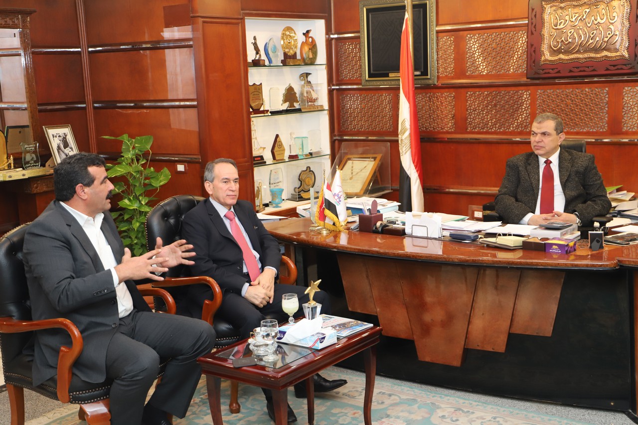 جانب من اجتماع وزير القوى العاملة بالوفد البرلمانى الأردنى (10)