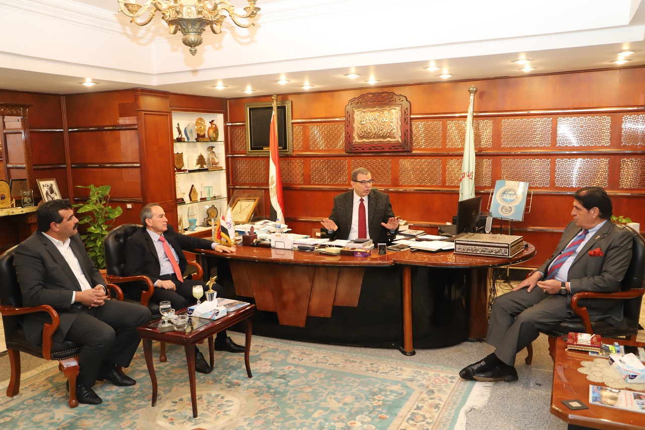 جانب من اجتماع وزير القوى العاملة بالوفد البرلمانى الأردنى (8)