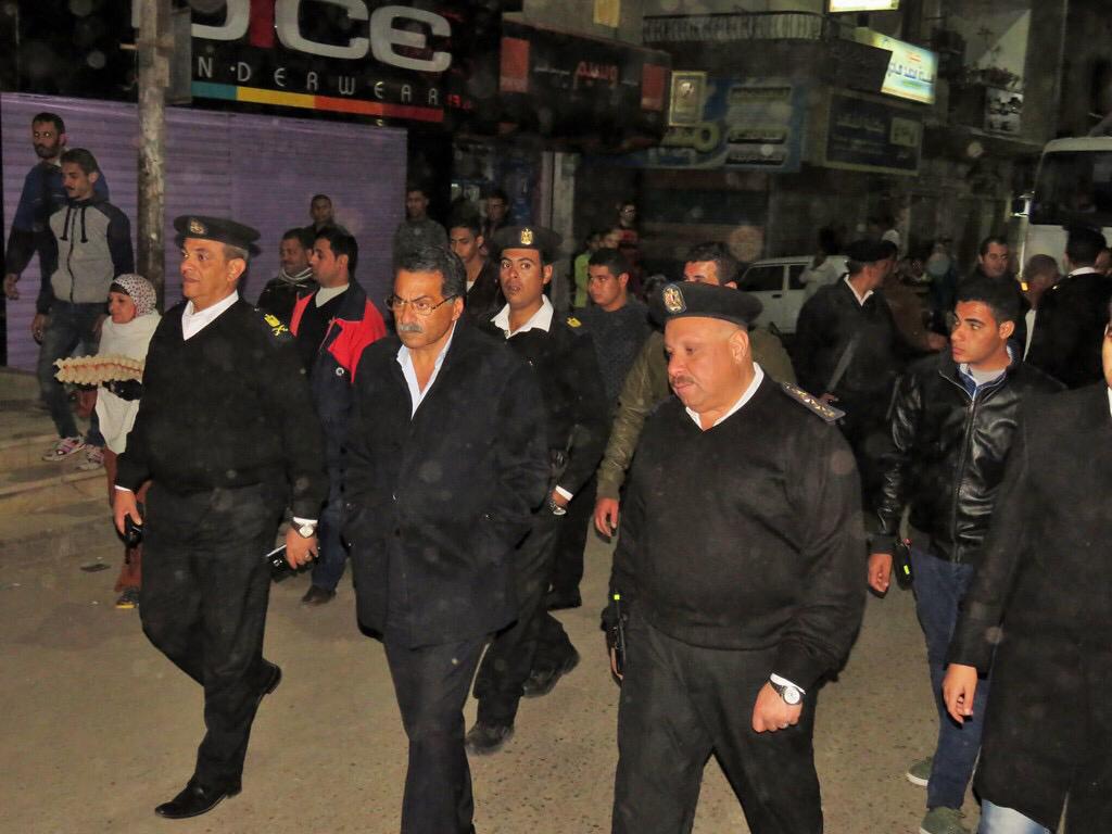 مدير امن الإسماعيلية يقود حملة ليلية لإزالة الإشغالات (10)